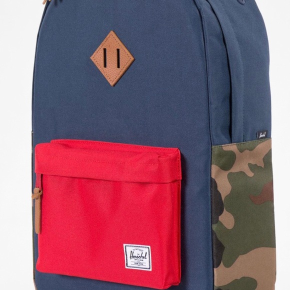 herschel backpack camo blue red